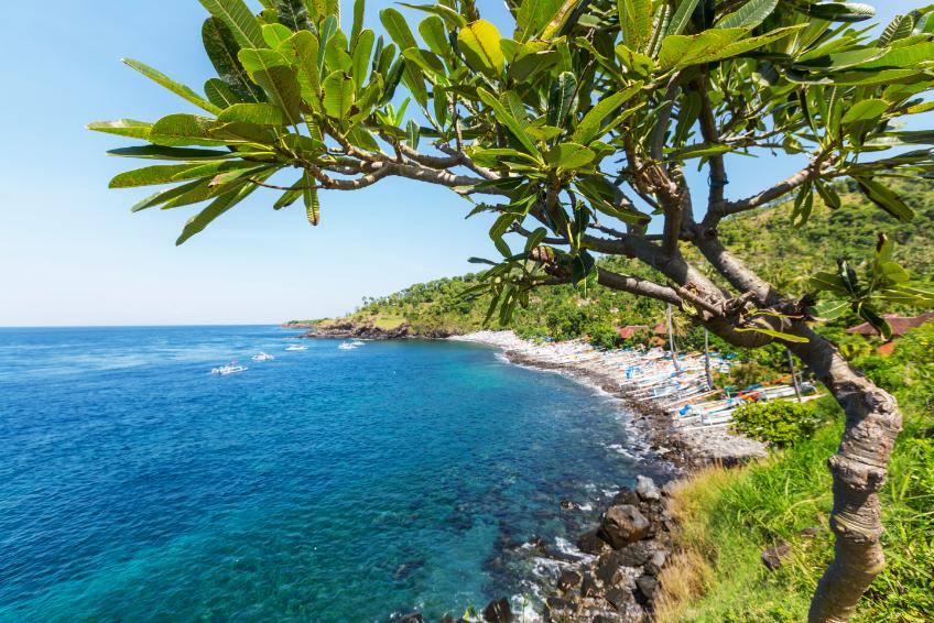 luxury Bali resort overlooking the ocean