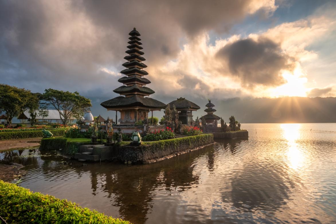 romantic Bali sunset view for couples travel
