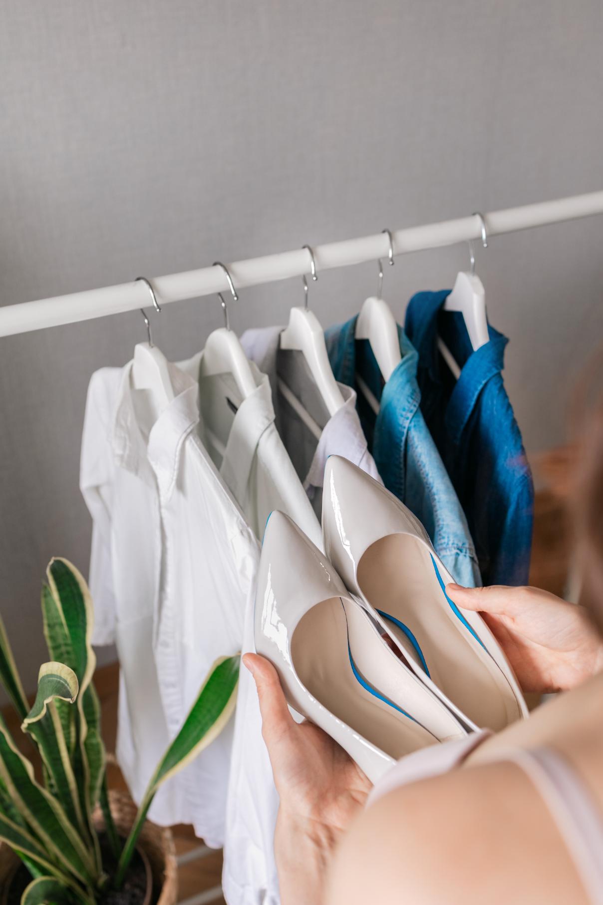 Simple neutral tote bag used for minimalist everyday fashion