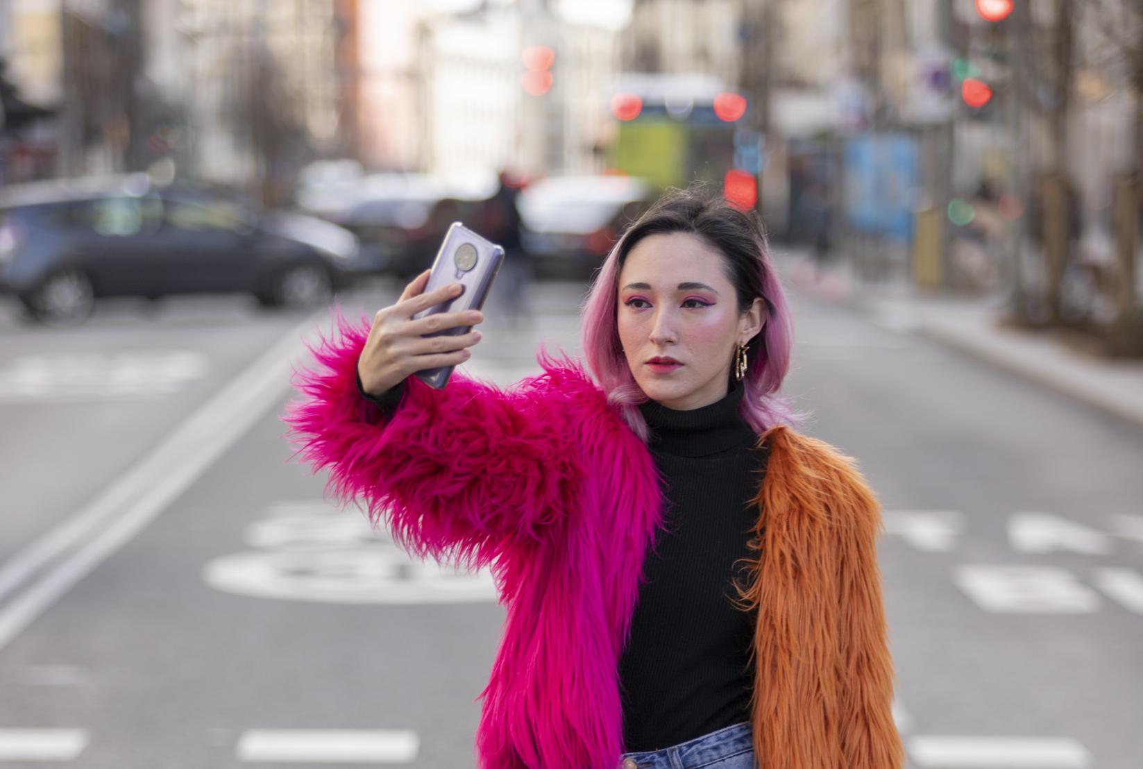 Modern oversized blazer paired with stylish street fashion outfit