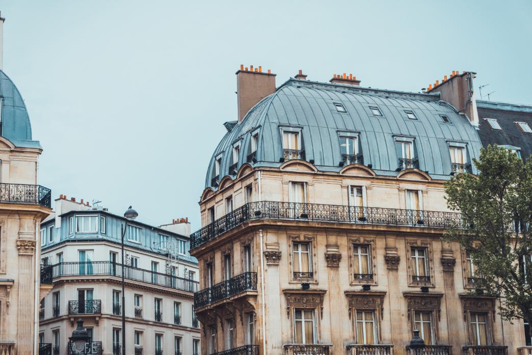 luxury shopping experience in Paris fashion capital